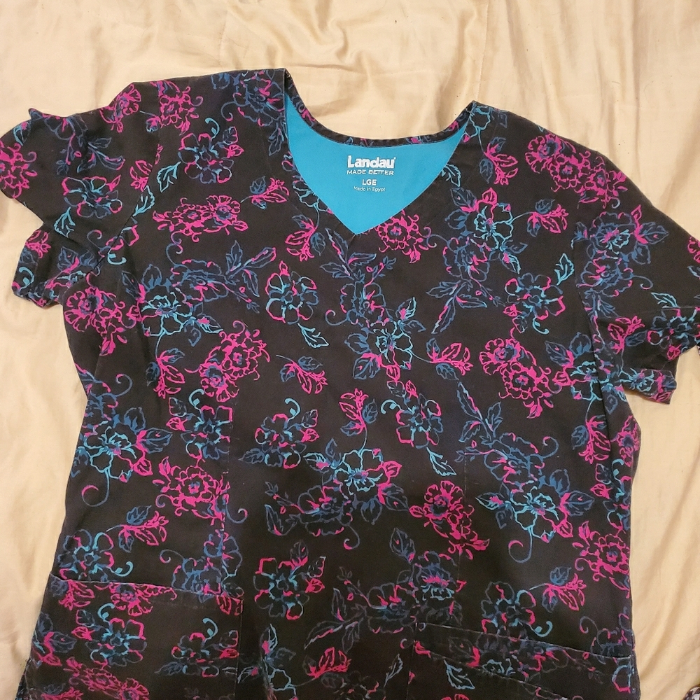 Scrub top